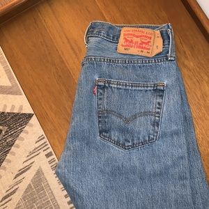 LEVI’S Vintage Blue Wash 501 Button Fly Jeans
